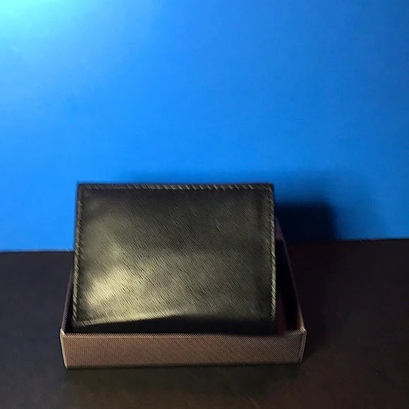 DAYLOGIC FOR MEN GENUINE LEATHER TRIFOLD WALLET STOP RFID IDENTITY THEFT NEW - Picture 4 of 5